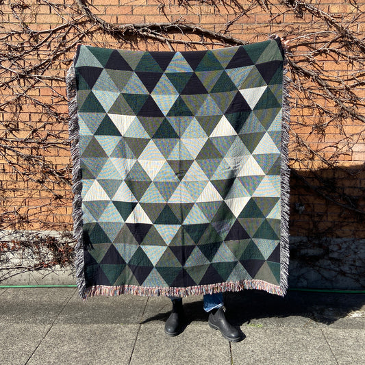 Dark Gradient Triangles Woven Cotton Blanket